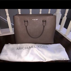 Michael kors savannah